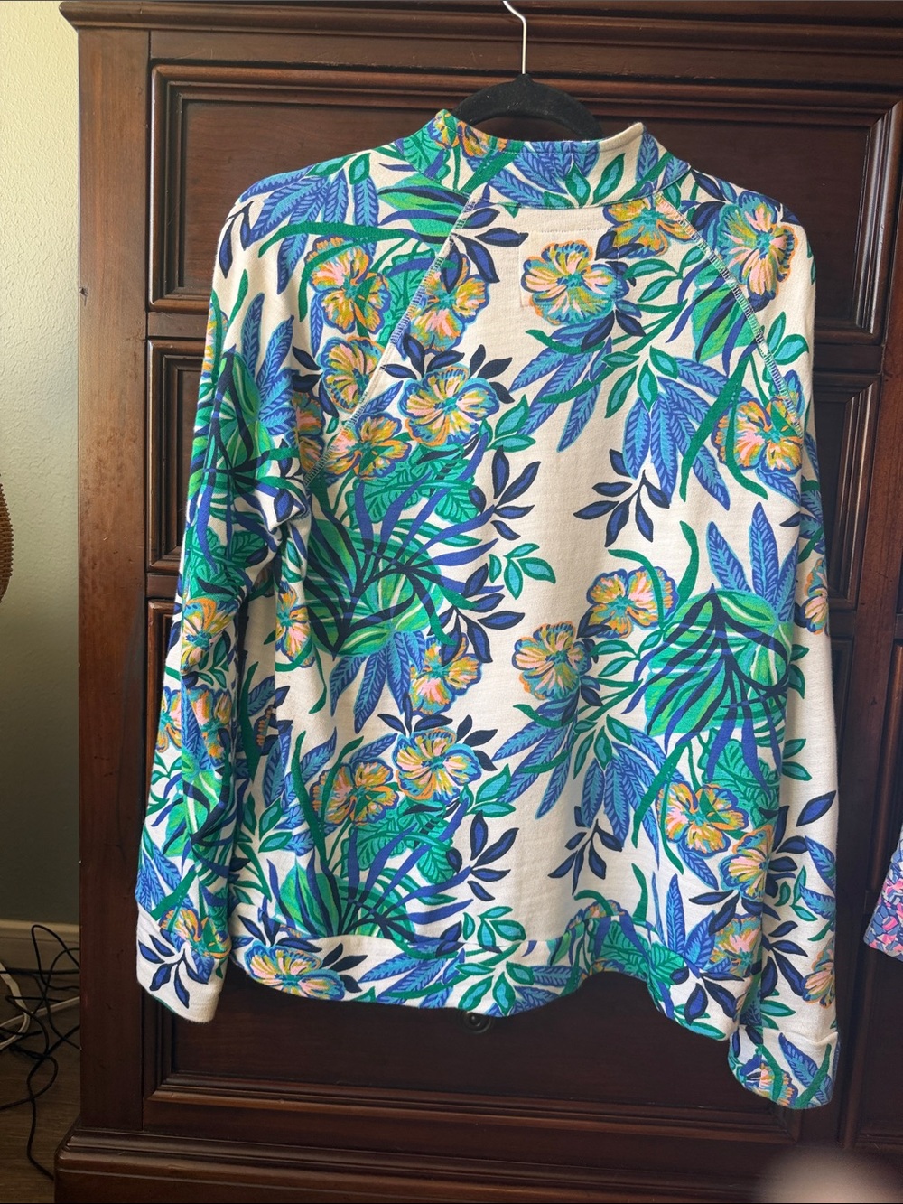 Lilly Pulitzer White Floral Half-Zip Pullover with Blue & Green Leaves - Picture 2 of 5